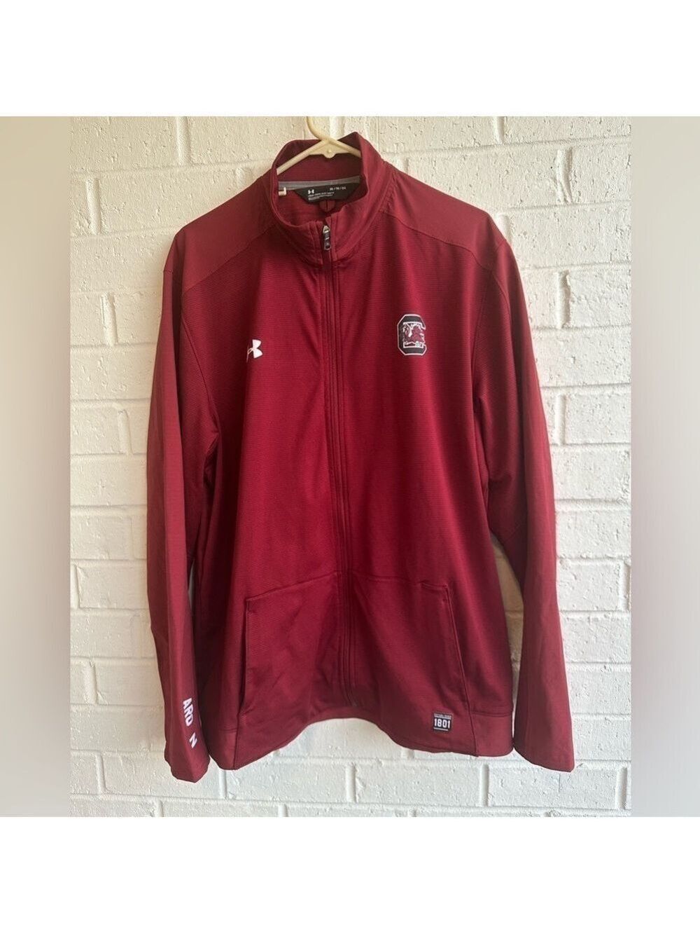 Under Armour South Carolina Gamecocks Men’s Loose fit Front Zip Jacket Size XL